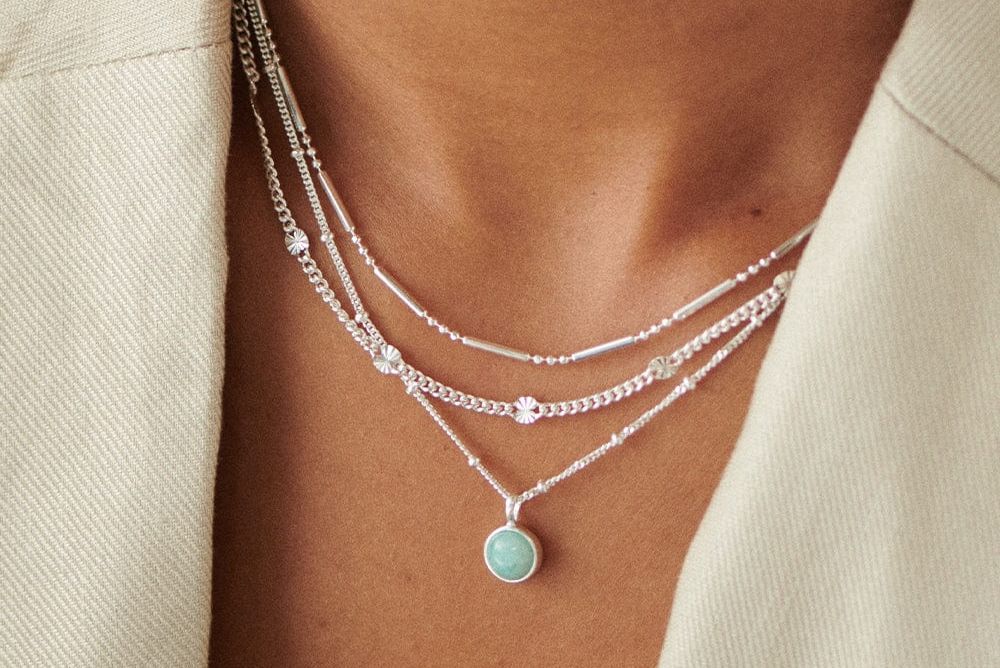 Daisy London silver pendant healing stone