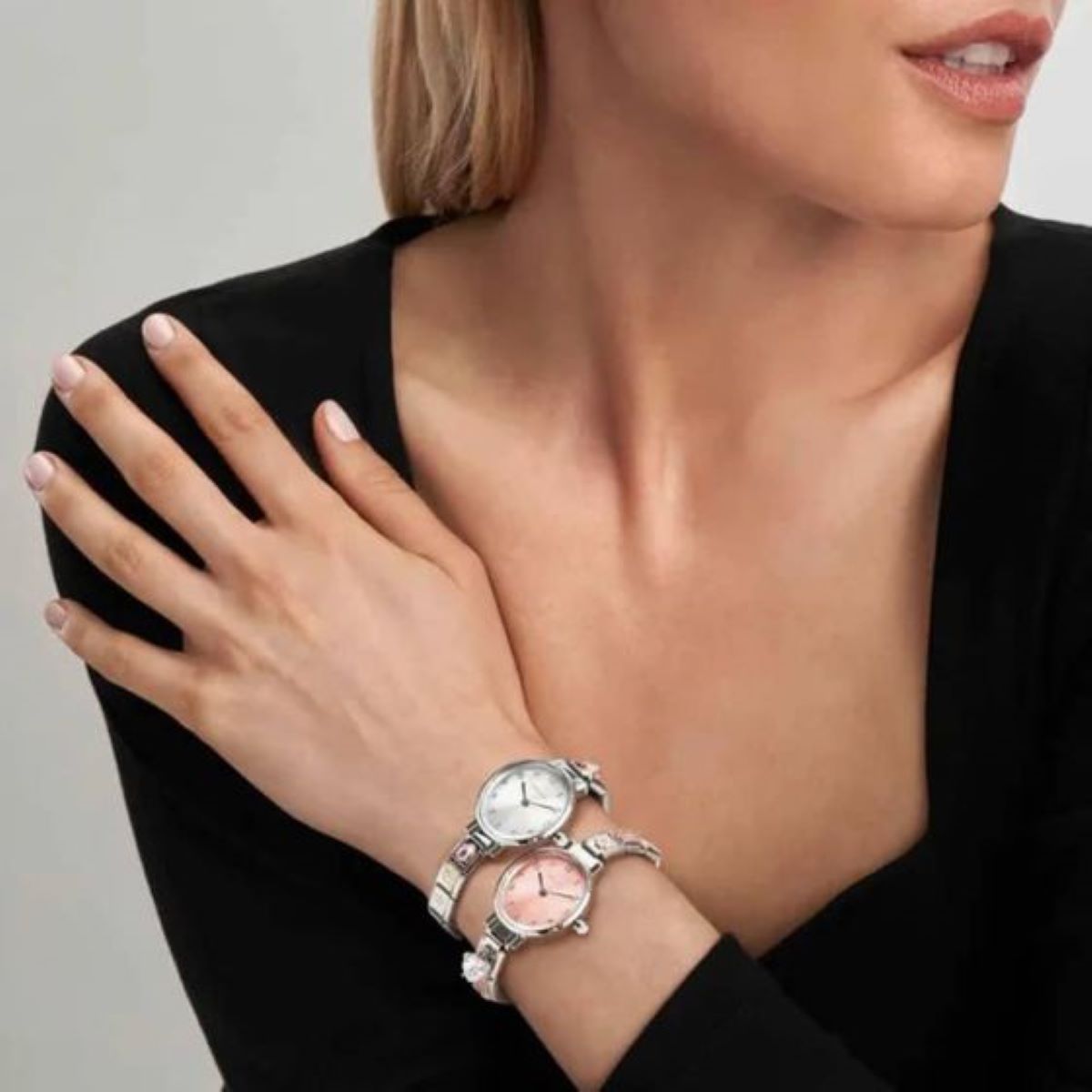 Nomination Paris Mother of Pearl Oval Dial Charm Watch  - 076038_008