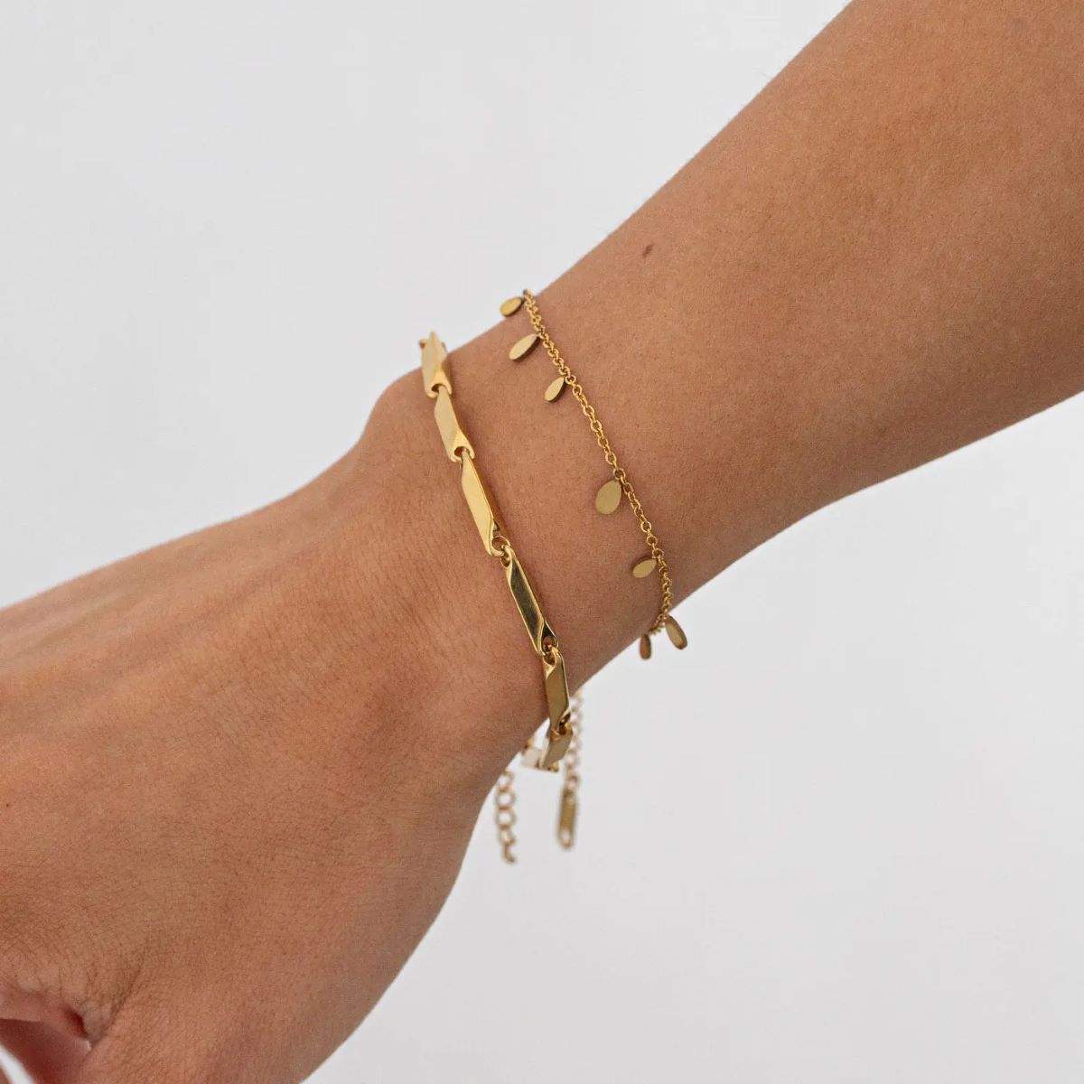Timi Lia Tiny Oval Bracelet Stainless Steel Gold 8466302