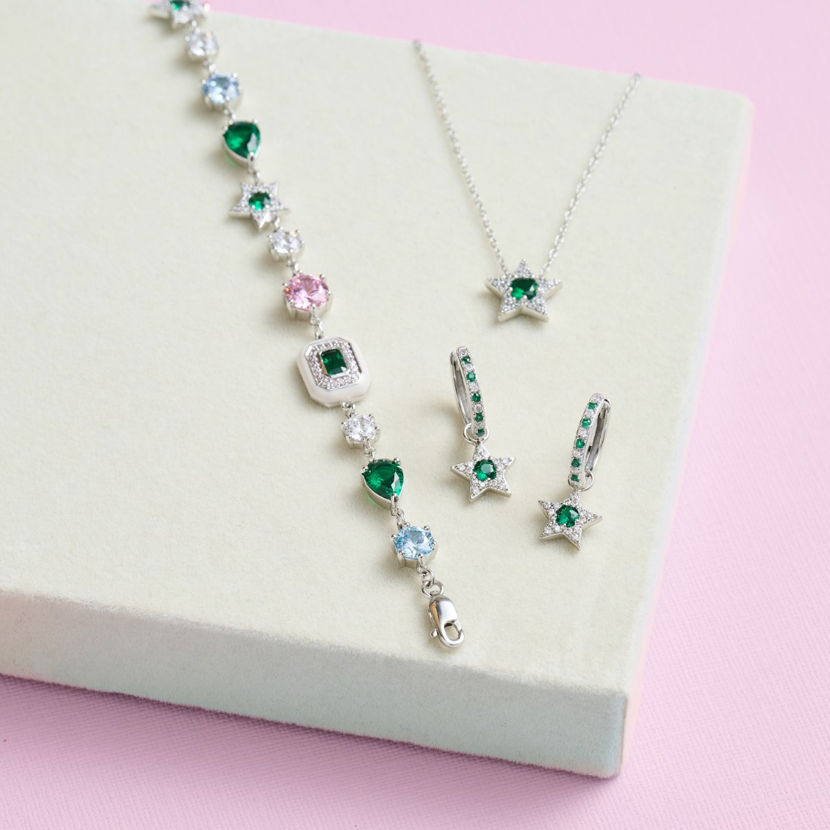 Amelia Scott Celeste Mini Star Silver Necklace in Emerald Green AS22SGN09