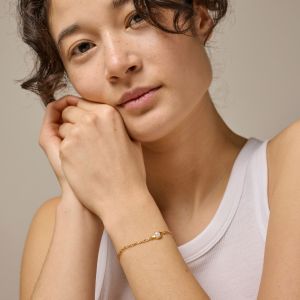 Enamel Copenhagen Darla Pearl Gold Bracelet. Item code B131GM.