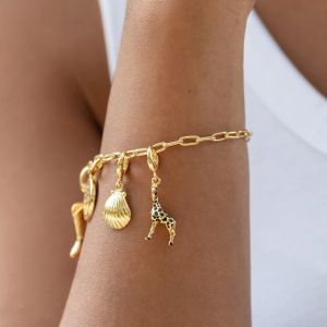Lily Charmed Giraffe Charm Gold - item number CGGRF