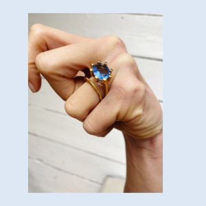 Shyla London Oval Claw Ring - Blue