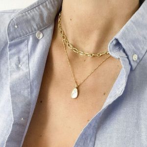Daisy Isla Mother Of Pearl Necklace - Gold SN05_GP