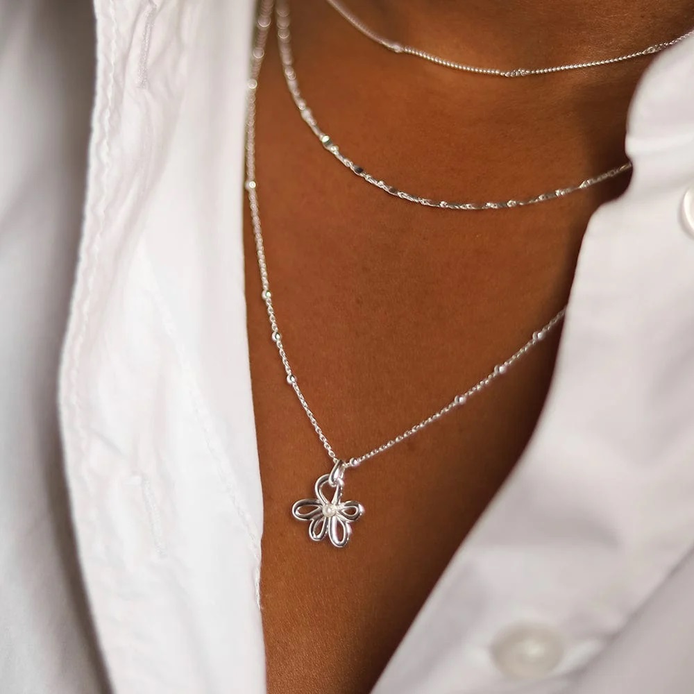 Daisy Bow Necklace - Silver BPN01_SLV